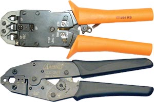 For koaxial og modularplugger